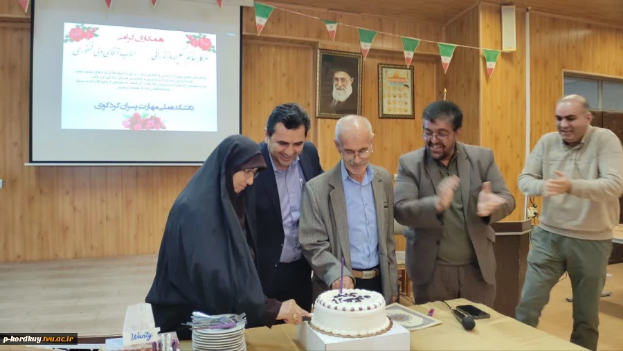 بازنشستگی دو تن از کارکنان 4