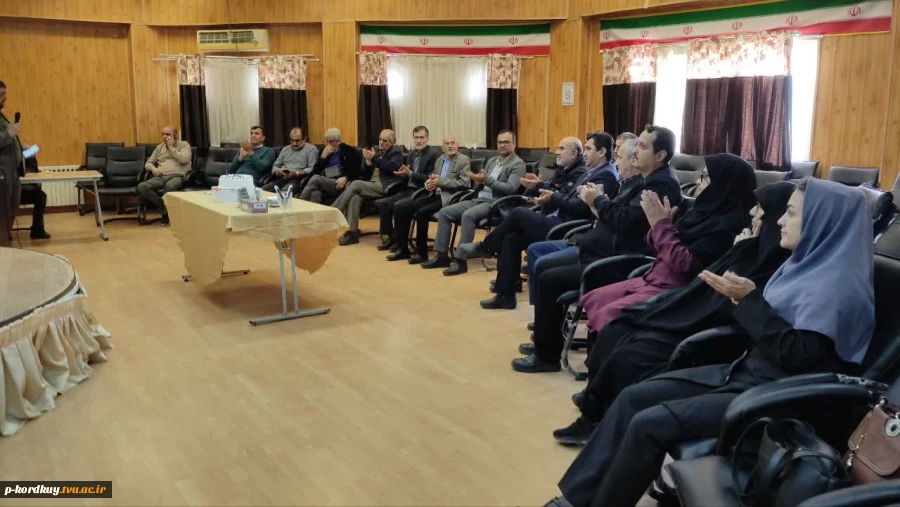 بازنشستگی دو تن از کارکنان 7