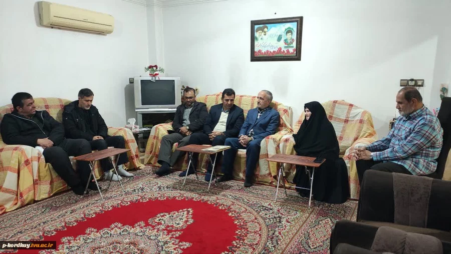 دیدار با مادر شهید قنبر علی فراتی 6