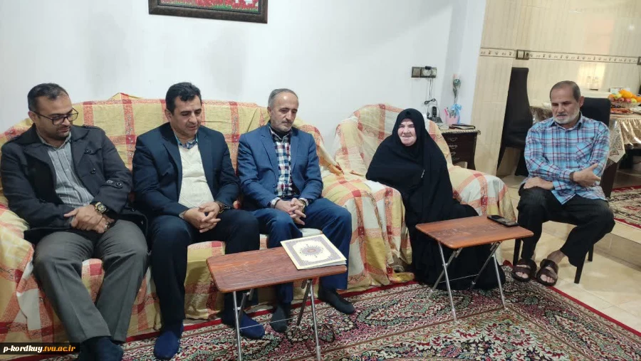 دیدار با مادر شهید قنبر علی فراتی 7