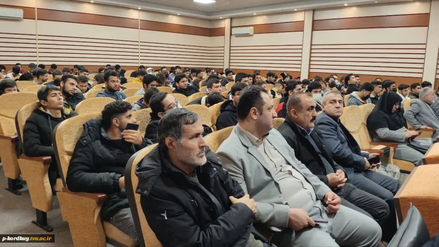 برگزاری همایش روز دانشجو 12