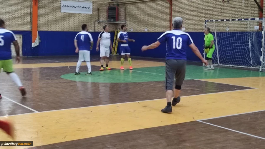 برگزاری مسابقات فوتسال کارکنان 4