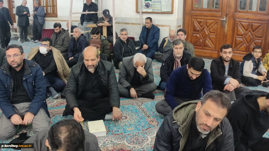 حضور کارکنان و بازنشستگان دانشکده ملی مهارت پسران امام علی(ع) کردکوی در مراسم شهادت امام  و قائد امت حضرت آیت الله سید علی حسینی خامنه ای (رض)  در مسجد جامع شهرستان کردکوی 2